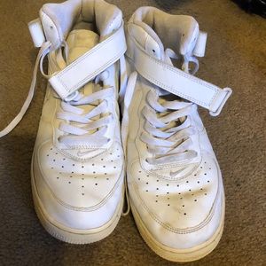 White Nike’s